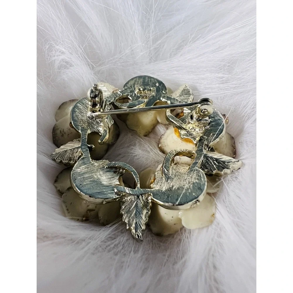 Vintage Coro Brooch Pin Flower Yellow Gold Tone Elegant Classic Perfect Gift